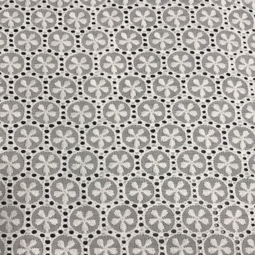 Tissu Broderie anglaise 149 